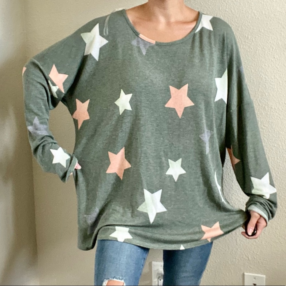 ⭐️ SOLD ⭐️ NOW N FOREVER BOUTIQUE Loungwear Tunic Star Print Twist Back Size 1X - Picture 4 of 10